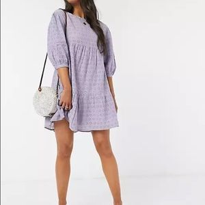 Mini dress with floral detailing and puffy sleeves